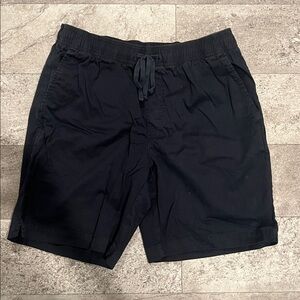 Men’s navy drawstring cargo shorts